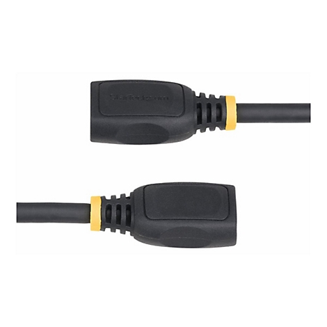 Zwei schwarze HDMI-Kabel mit gelben Akzenten und dem StarTech.com Logo auf den Steckern, vor weißem Hintergrund.