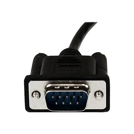 Nahaufnahme eines schwarzen D-Sub-Steckers mit 9 Pins. Der Stecker ist auf einem weißen Hintergrund abgebildet.