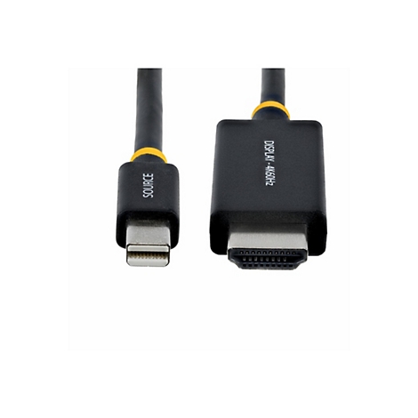 Gros plan sur un câble HDMI noir. Une extrémité est marquée "SOURCE", l'autre "DISPLAY - 4K60Hz".
