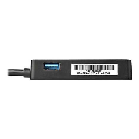Hub USB noir avec port USB bleu et autocollant blanc avec code-barres et texte.