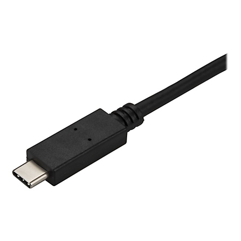 Ein schwarzes USB-C-Kabel vor weißem Hintergrund. Der Stecker ist silberfarben, das Kabel selbst ist glatt und rund.