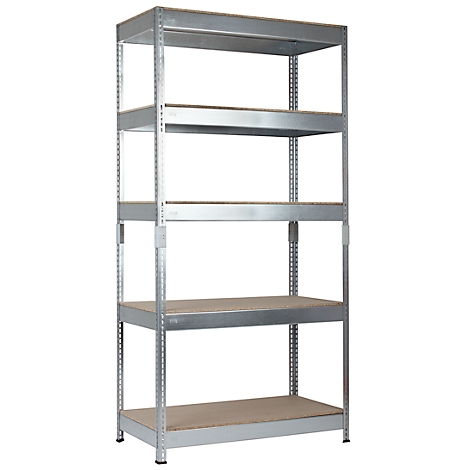 Ein metallisches Regal mit fünf Ebenen, bestehend aus Metallrahmen und Holzplatten. Helles Design, vor weißem Hintergrund.