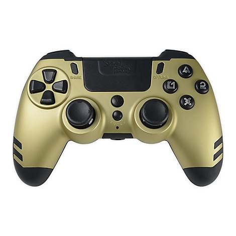 Goldener Gamecontroller mit schwarzen Details, Knöpfen und Schriftzügen. Die Aufschrift 'Steel Play' ist prominent platziert.