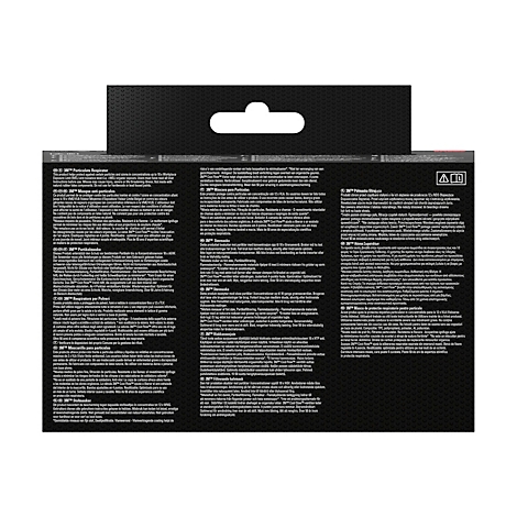 Zwarte productverpakking met witte tekst. Ophanglus aan de bovenrand. Tekst in verschillende talen.