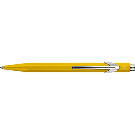 Stylo à bille jaune avec clip argenté. La pointe est effilée, l'extrémité est cylindrique.