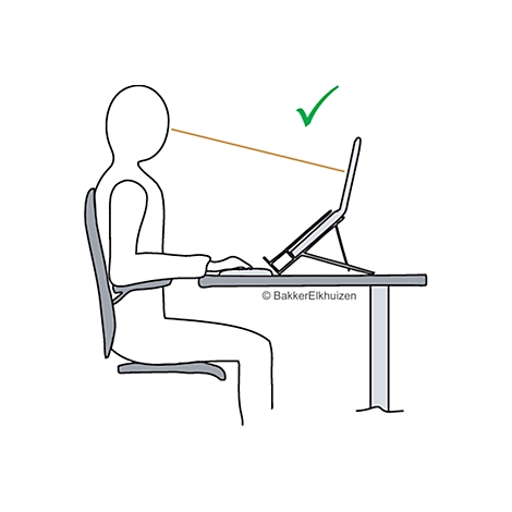 Croquis d'une personne au bureau démontrant une posture ergonomique avec un support pour ordinateur portable, coche verte au-dessus.