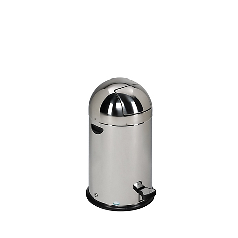 Poubelle à pédale en acier inoxydable avec couvercle brillant et hémisphérique. La poubelle a un pied noir et une pédale.