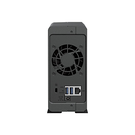 Schwarzes NAS-Gerät; Rückseite mit Lüfter, Anschlüssen und Beschriftungen: USB, Reset, DC IN, LAN.