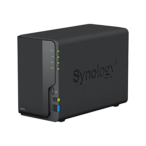 Schwarzer Synology NAS-Server. Auf der Vorderseite: Status-LEDs, USB-Anschluss und Power-Button. Auf der Seite das Synology-Logo.