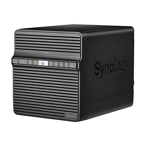 Schwarzes Synology NAS-Gerät. Auf der Vorderseite: Statusanzeigen, Einschaltknopf und das Logo. Die Seite zeigt den Synology-Schriftzug.