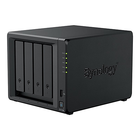 Schwarzes NAS-Gerät mit vier Festplattenschächten. Aufschrift Synology.