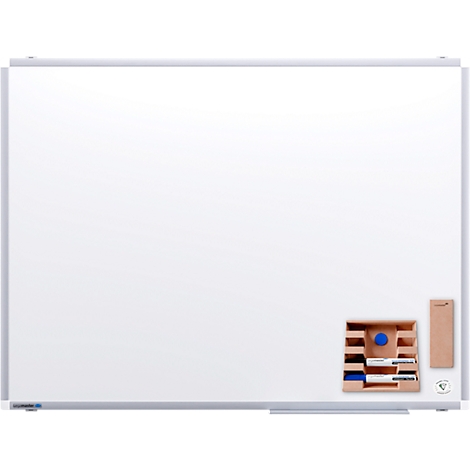 Tableau blanc avec cadre argenté, porte-stylos et essuie-tableau.