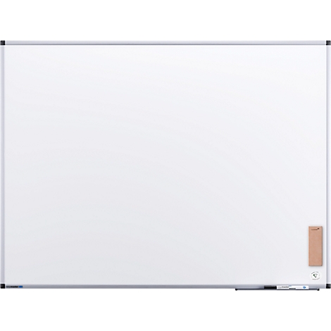 Grand tableau blanc avec un cadre argenté. Gomme rectangulaire et porte-marqueurs.
