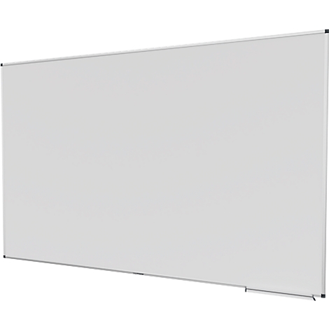 Grand tableau blanc avec cadre argenté et porte-stylos.