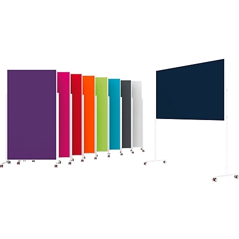 Plusieurs séparateurs d'espace mobiles et colorés, disposés en rangée sur un fond blanc.