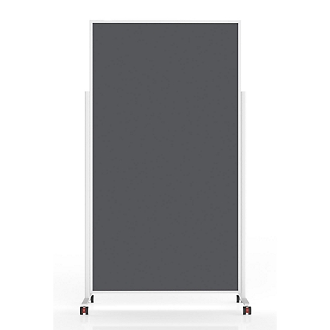 Tableau d'affichage mobile avec surface en feutre gris foncé, cadre blanc sur roulettes, fond blanc.