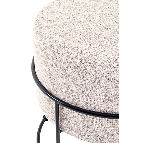 Tabouret rond, recouvert de tissu beige, sur cadre métallique noir, dimensions. Diamètre 48 cm, hauteur 44 cm.