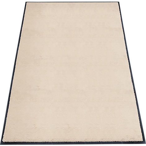 Tapis beige avec bordure foncée.