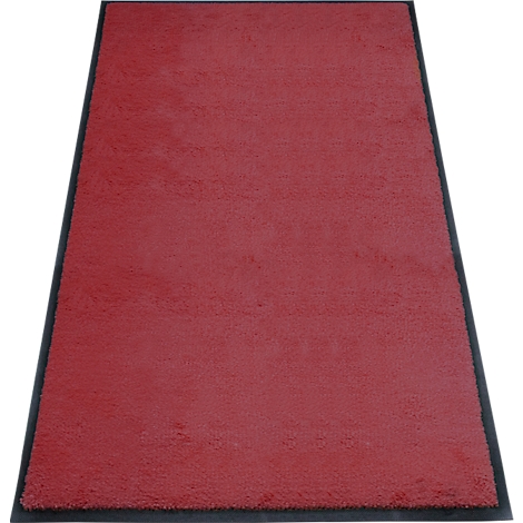 Tapis rouge avec bordure noire sur fond blanc, vue en perspective.