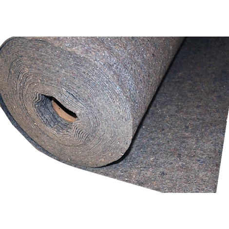 Feutre gris roulé. Le matériau présente une structure de surface irrégulière.