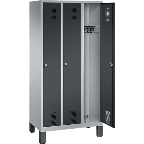 Taquilla Evolo S 3000, acero, 3 compartimentos, cerradura de cilindro, aluminio blanco RAL 9006/antracita RAL 7016