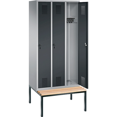 Taquilla Evolo S 3000, acero, con banco integrado, 3 comp. de An 300 mm c.u., cierre de pasador giratorio de seguridad, aluminio blanco RAL 9006/antracita RAL 7016