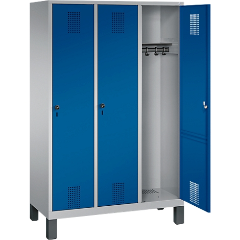 Taquilla Evolo S 3000, acero, con patas, 3 compartimentos, cierre de pasador giratorio de seguridad, aluminio blanco RAL 9006/azul genciana RAL 5010