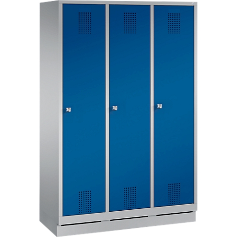 Taquilla Evolo S 3000, acero, con zócalo, 3 compartimentos de An 400 mm c.u., cerradura de cilindro, aluminio blanco RAL 9006/azul genciana RAL 5010