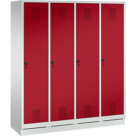 Armario rojo con cuatro puertas, tiradores negros, ranuras de ventilación rectangulares.