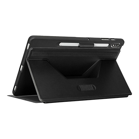 Schwarze Tablet-Schutzhülle in Standfunktion, Rückansicht mit integriertem Stifthalter.