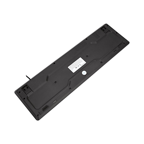Unterseite einer schwarzen Tastatur mit Aufklebern und Kabel, isoliert auf weißem Hintergrund.