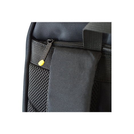 Nahaufnahme eines schwarzen Rucksacks mit ReiÃŸverschluss. Der ReiÃŸverschluss hat einen gelben Zipper.