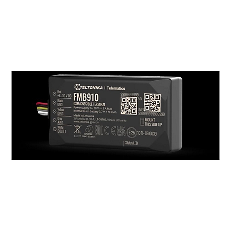 Ein schwarzes Telematik-Gerät mit der Bezeichnung FMB910, Details sind im Bild dargestellt.