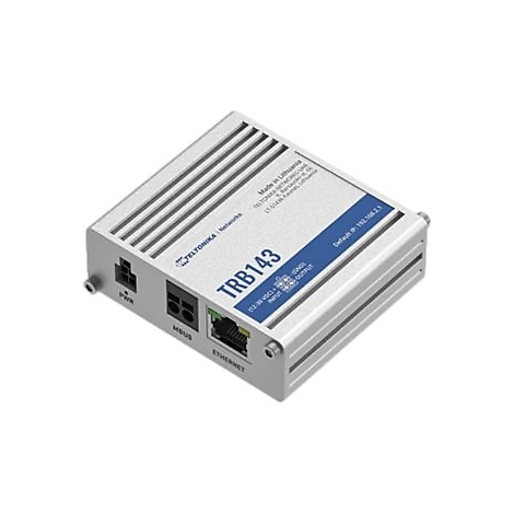 Silbernes, rechteckiges Gerät mit der Aufschrift TRB143 und verschiedenen Anschlüssen. Der blaue Aufkleber zeigt IP-Adresse.