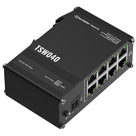 Schwarzer Netzwerk-Switch TSW040 mit Anschlüssen und Beschriftung. Links steht PoE Out, rechts die Ports und die Marke.