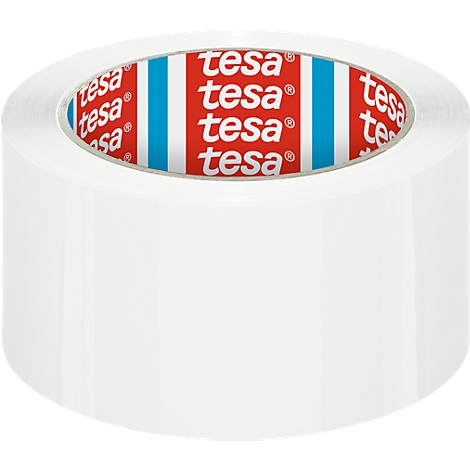 Eine Rolle weißes Klebeband der Marke Tesa. Oben im Kern steht mehrfach "tesa" auf rotem Grund, unterbrochen von blau-weißen Streifen.
