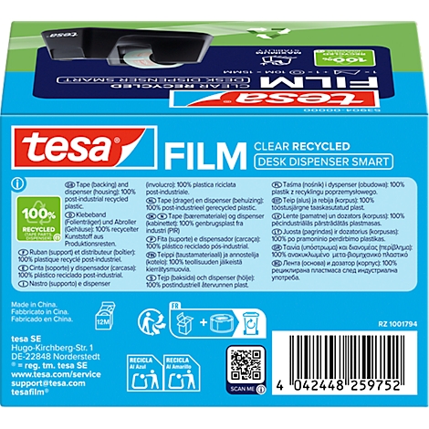 Close-up van een tesa film verpakking. Blauw-witte verpakking met rood logo. Tekst in het Duits, Engels, Nederlands, Frans, Spaans en andere talen.