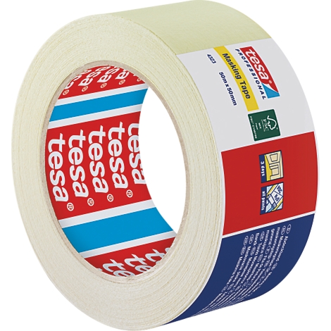 Rouleau de ruban de masquage beige tesa. Le rouleau indique Masking Tape, 50mx50mm. Logos rouges et bleus.