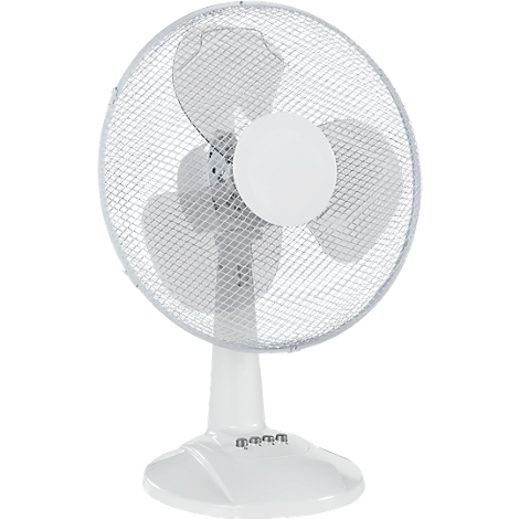 Weißer Tischventilator, mit drei Flügeln hinter einem Schutzgitter. Der Fuß hat Tasten.