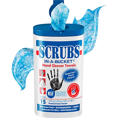 Un bote de toallitas limpiadoras de manos SCRUBS con toallitas azules saliendo. Inscripción: IN-A-BUCKET, Limpiador de manos sin agua, 15 toallitas.