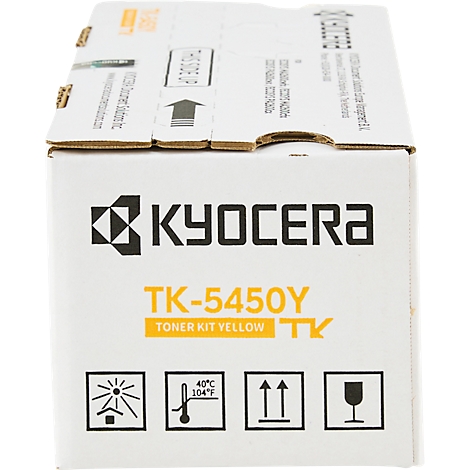 Une boîte blanche avec des lettres jaunes : Kyocera TK-5450Y. Kit de toner jaune, dessous des symboles.