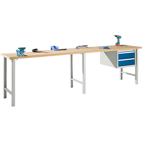 Werkbank met houten blad, lichtmetalen poten en blauwe laden. Gereedschap ligt op het blad.