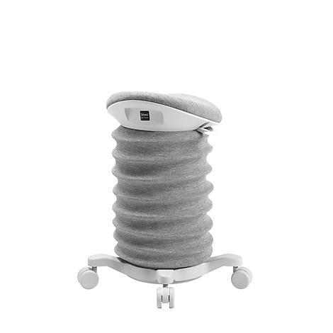 Grijze bureaustoel met een verende kolom op een witte achtergrond.