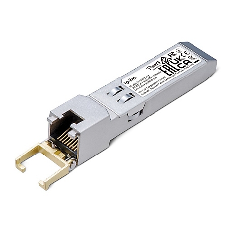 Ein silberner TP-Link SFP+ Modul-Stecker mit RJ45-Anschluss, Detailansicht.