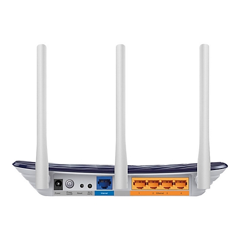 Ein weiß-blauer Router, mit drei Antennen, Anschlüssen für Strom, Internet und Ethernet.
