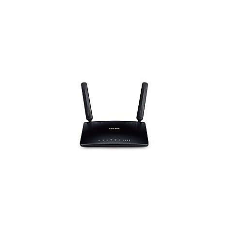 Schwarzer WLAN-Router mit zwei Antennen auf weißem Hintergrund.