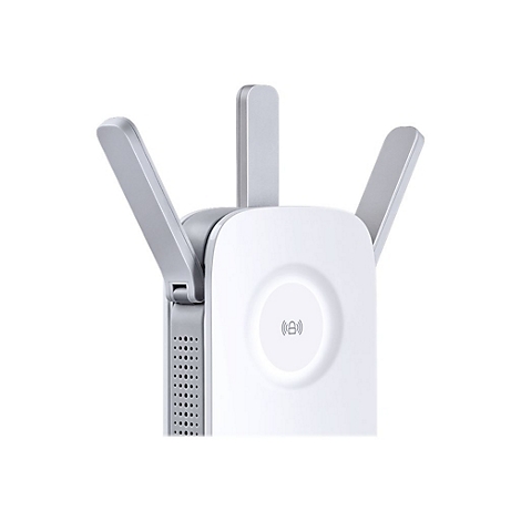 Nahaufnahme eines weißen WLAN-Repeater mit drei silbernen Antennen. Auf der Vorderseite befindet sich das WLAN-Symbol.