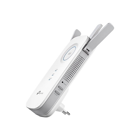 Ein weißer WLAN-Repeater mit drei Antennen, LED-Anzeigen und Netzstecker. Das Gerät ist schräg vor weißem Hintergrund abgebildet.