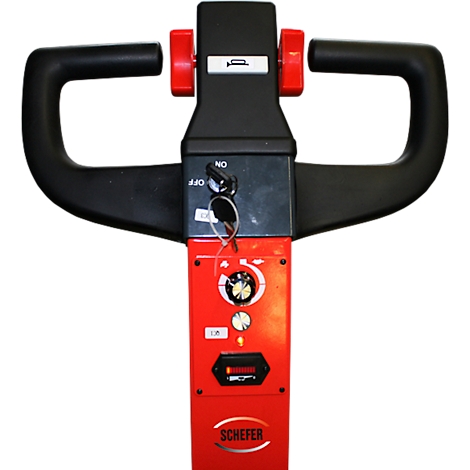 Vue détaillée du timon d'un transpalette électrique. Poignées noires, partie commande rouge, contact, boutons de commande.