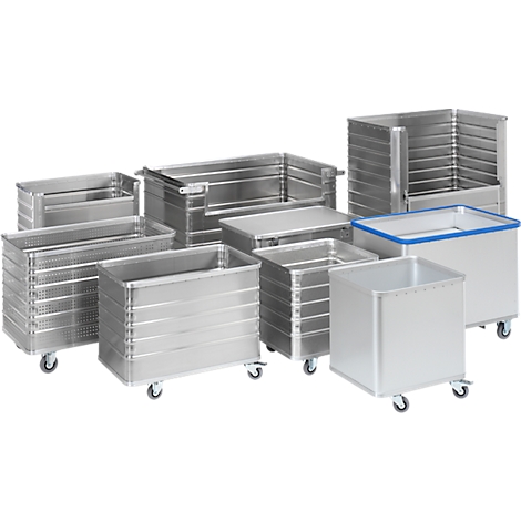 Verschiedene silberne Transportboxen mit Rollen. Die Boxen sind in verschiedenen Größen und Formen dargestellt.